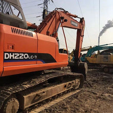 Load image into Gallery viewer, Used Crawler Excavator Second Hand Construction Equipment Original Machine Doosan Daewoo DX220LC-7 DX220LC-9C DX220LC-9C ACE DX220LC-7M for Sale