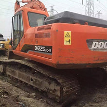 Load image into Gallery viewer, Used Crawler Excavator Second Hand Construction Equipment Original Machine Doosan Daewoo DH225LC-7 DH225LC-9 DX225LC 225LCA 225LCA-2 for Sale