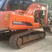 Load image into Gallery viewer, Used Crawler Excavator Second Hand Construction Equipment Original Machine Doosan Daewoo DH225LC-7 DH225LC-9 DX225LC 225LCA 225LCA-2 for Sale